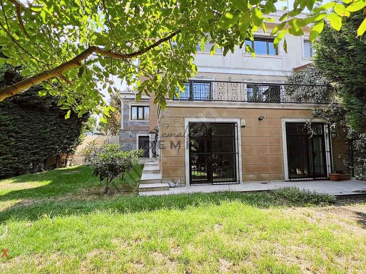 BİZİM TEPE VİLLALARI BOŞ FIRSAT SATILIK VİLLA BÜYÜK BAHÇELİ