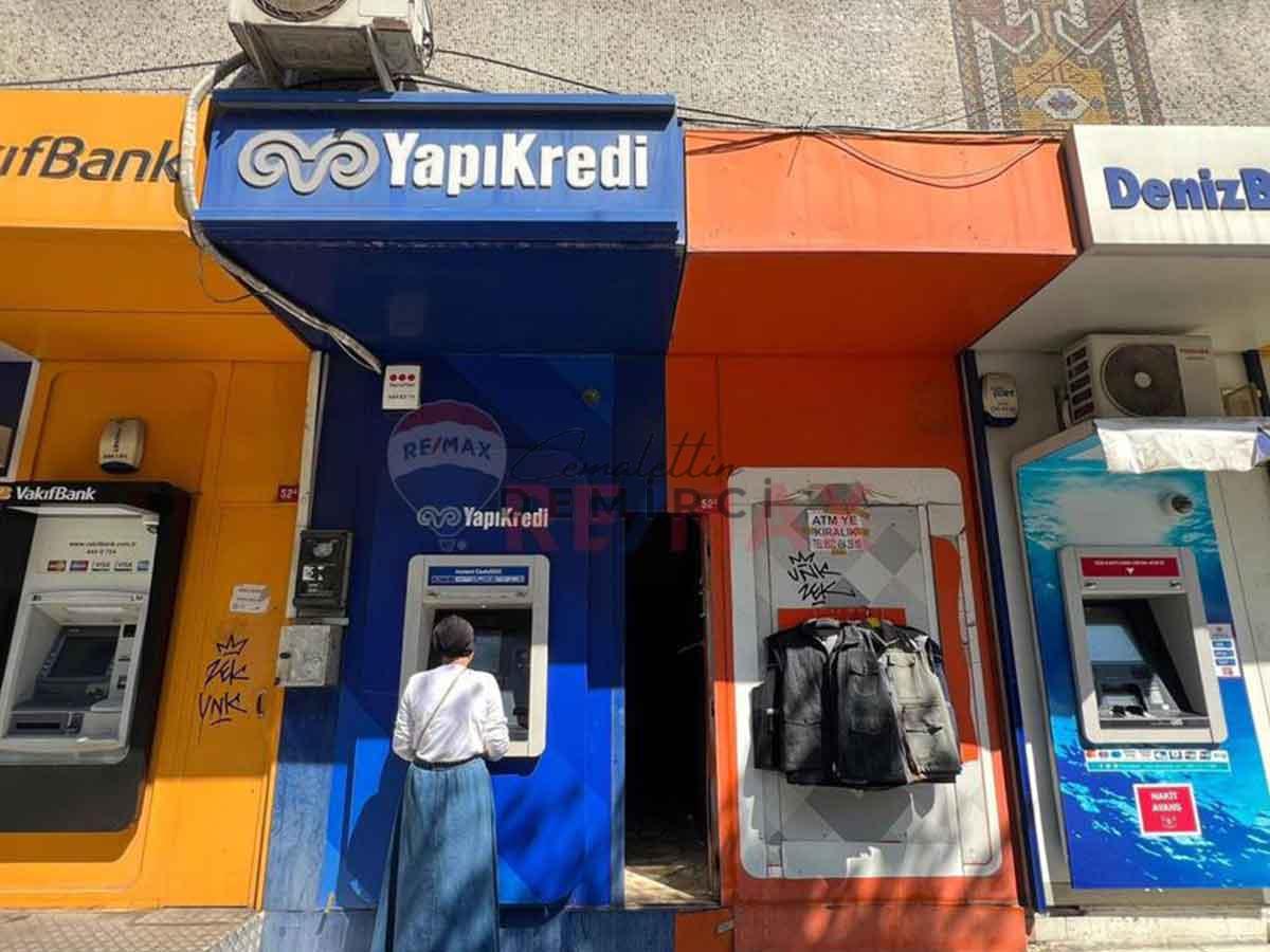 GAZİOSMANPAŞA KÜÇÜKKÖY DE BANKA KİRACILI SATILIK İŞ YERİ