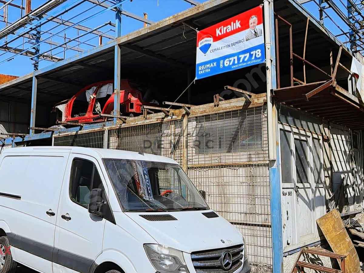 ATATÜRK OTO SANAYİ KÖŞE BAŞINDA 600M2 KİRALIK DÜKKAN