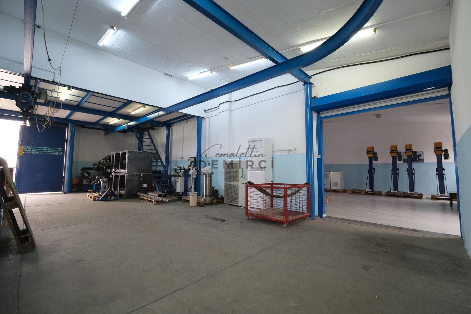 BAŞAKŞEHİR İKİTELLİ OSB BİKSAN SANAYİ SİTESİ SATILIK 2 DÜKKAN