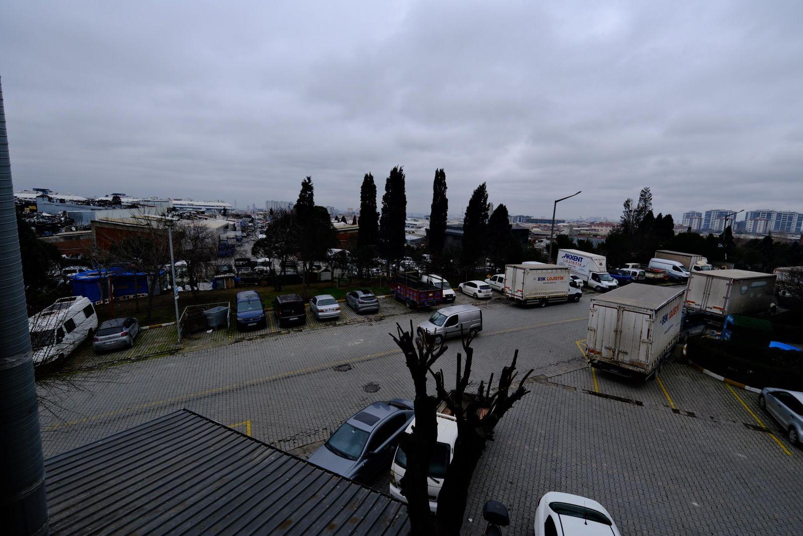 BAŞAKŞEHİR İKİTELLİ OSB BİKSAN SANAYİ SİTESİ SATILIK 2 DÜKKAN