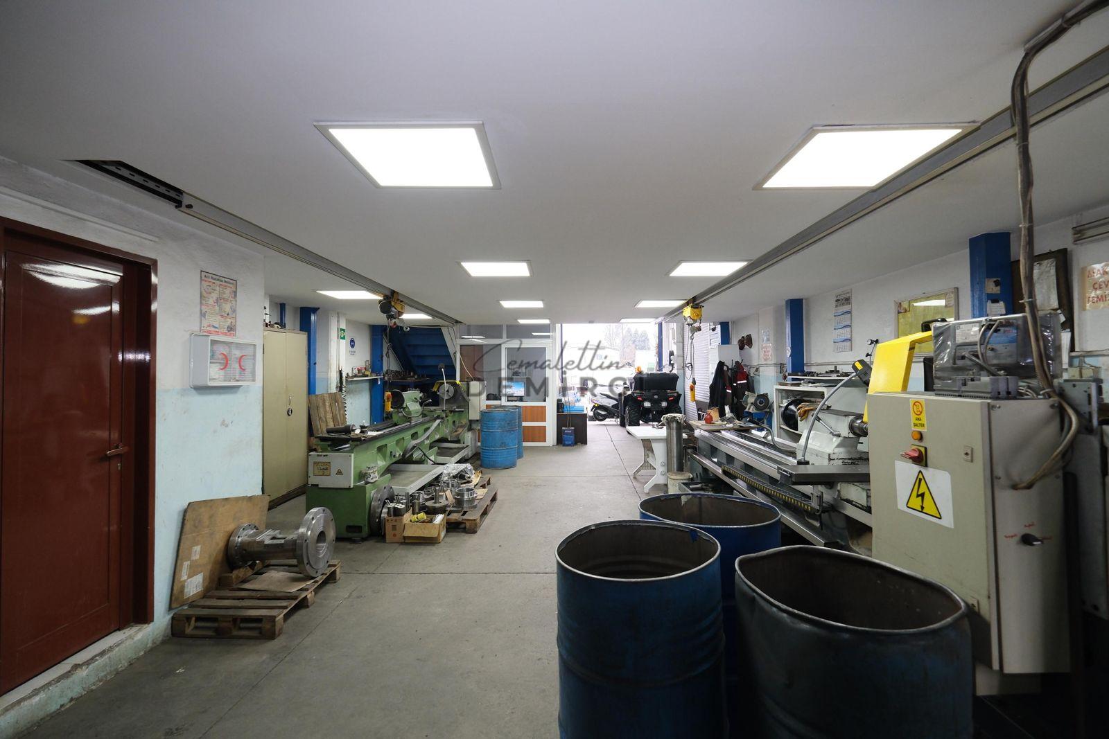 BAŞAKŞEHİR İKİTELLİ OSB BİKSAN SANAYİ SİTESİ SATILIK 2 DÜKKAN