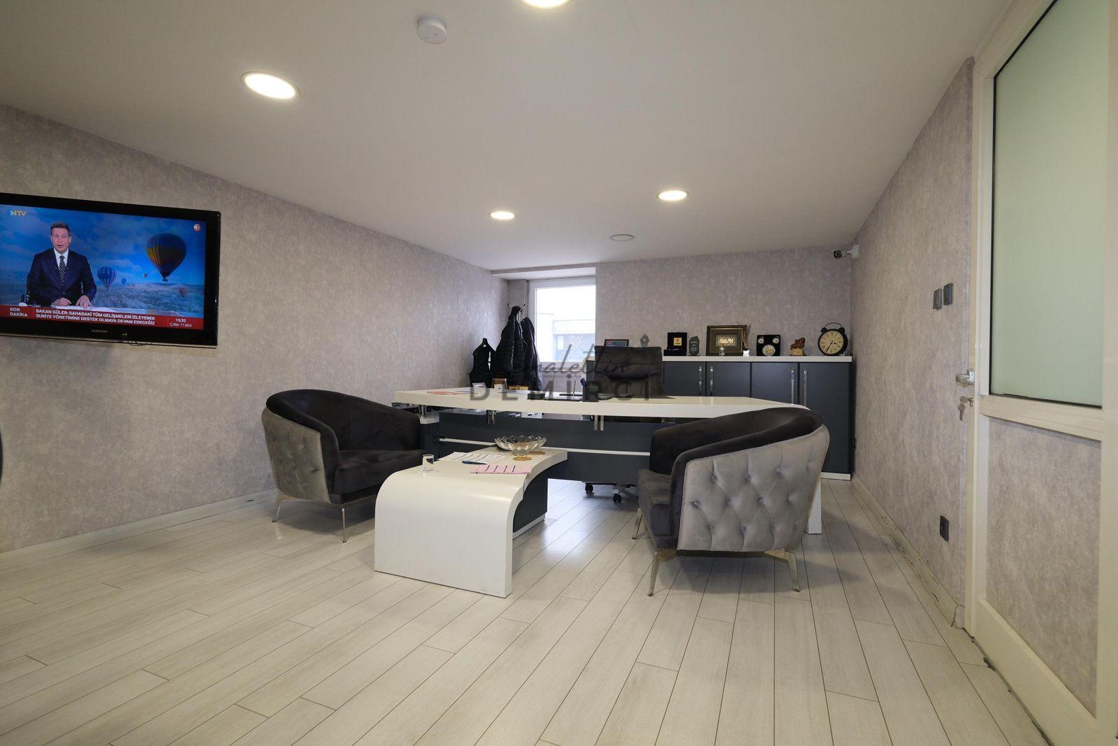 BAŞAKŞEHİR İKİTELLİ OSB BİKSAN SANAYİ SİTESİ SATILIK 2 DÜKKAN