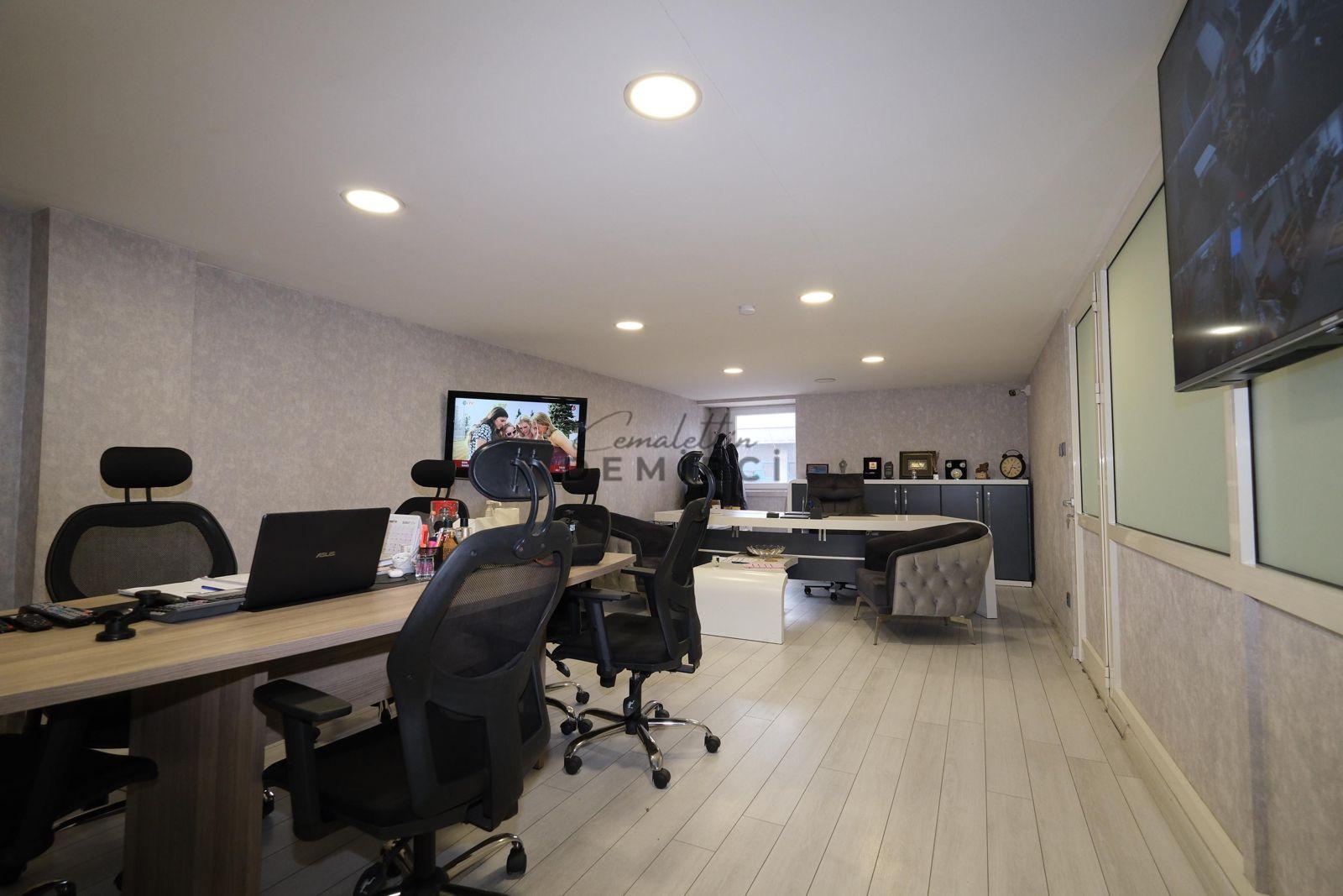 BAŞAKŞEHİR İKİTELLİ OSB BİKSAN SANAYİ SİTESİ SATILIK 2 DÜKKAN