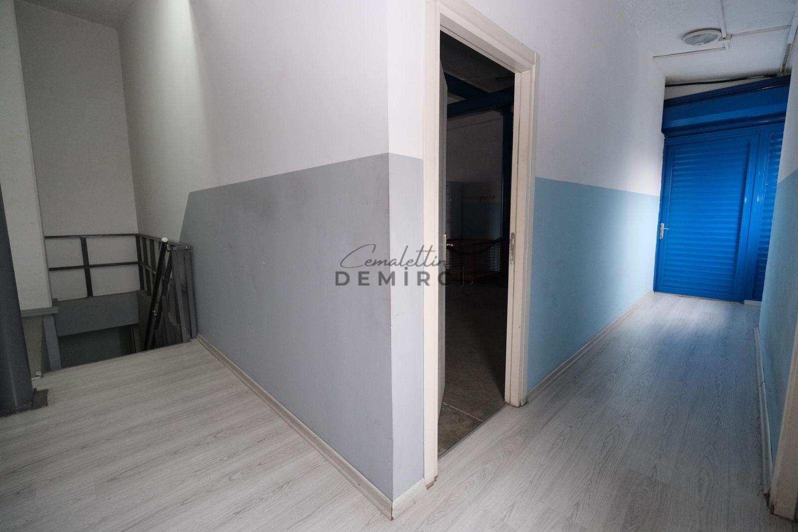 BAŞAKŞEHİR İKİTELLİ OSB BİKSAN SANAYİ SİTESİ SATILIK 2 DÜKKAN