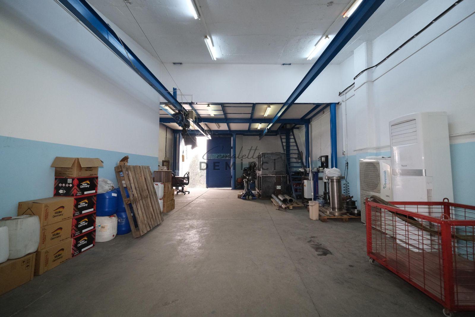 BAŞAKŞEHİR İKİTELLİ OSB BİKSAN SANAYİ SİTESİ SATILIK 2 DÜKKAN