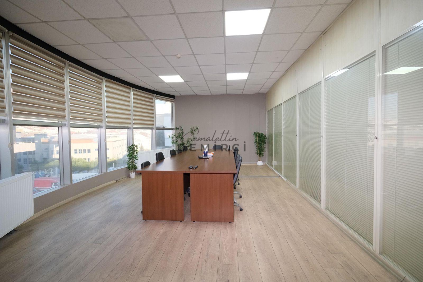 ESENYURT AKÇABURGAZ 5600M2 FIRSAT SATILIK MÜSTAKİL FABRİKA