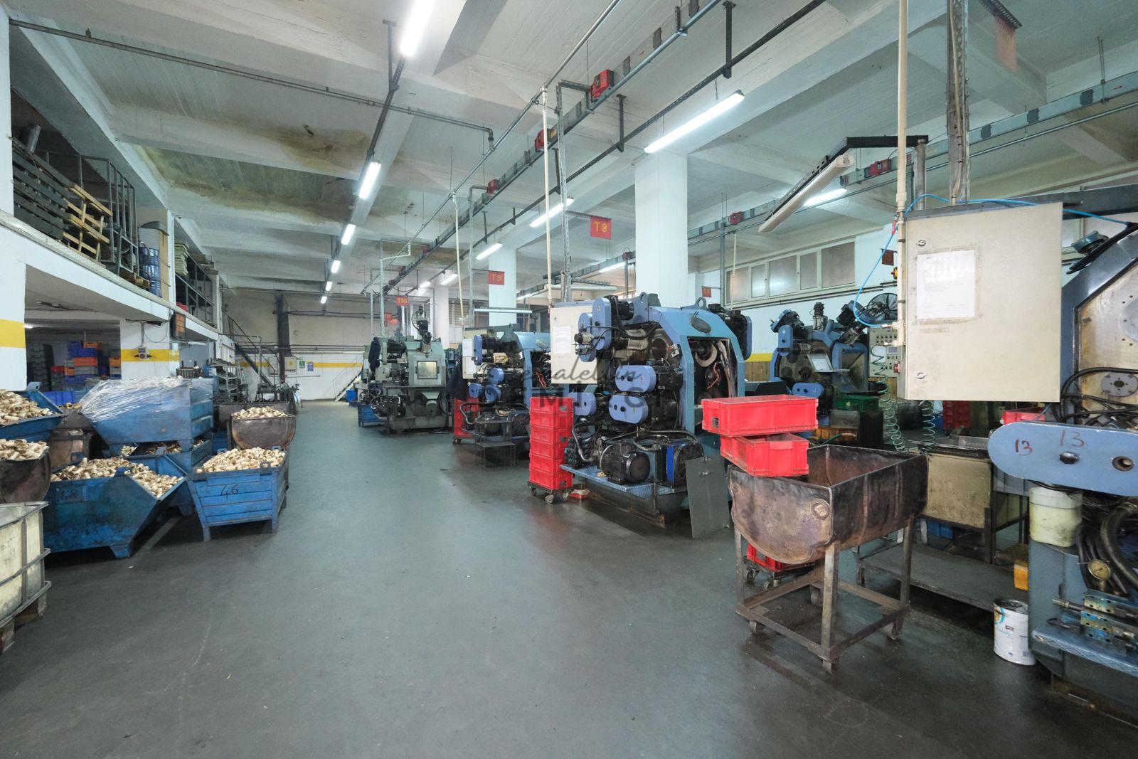 ESENYURT AKÇABURGAZ 5600M2 FIRSAT SATILIK MÜSTAKİL FABRİKA