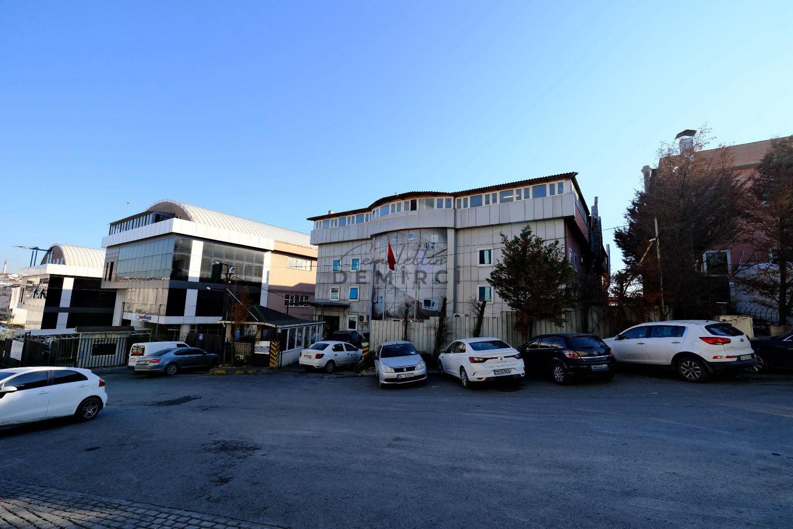 ESENYURT AKÇABURGAZ 5600M2 FIRSAT SATILIK MÜSTAKİL FABRİKA