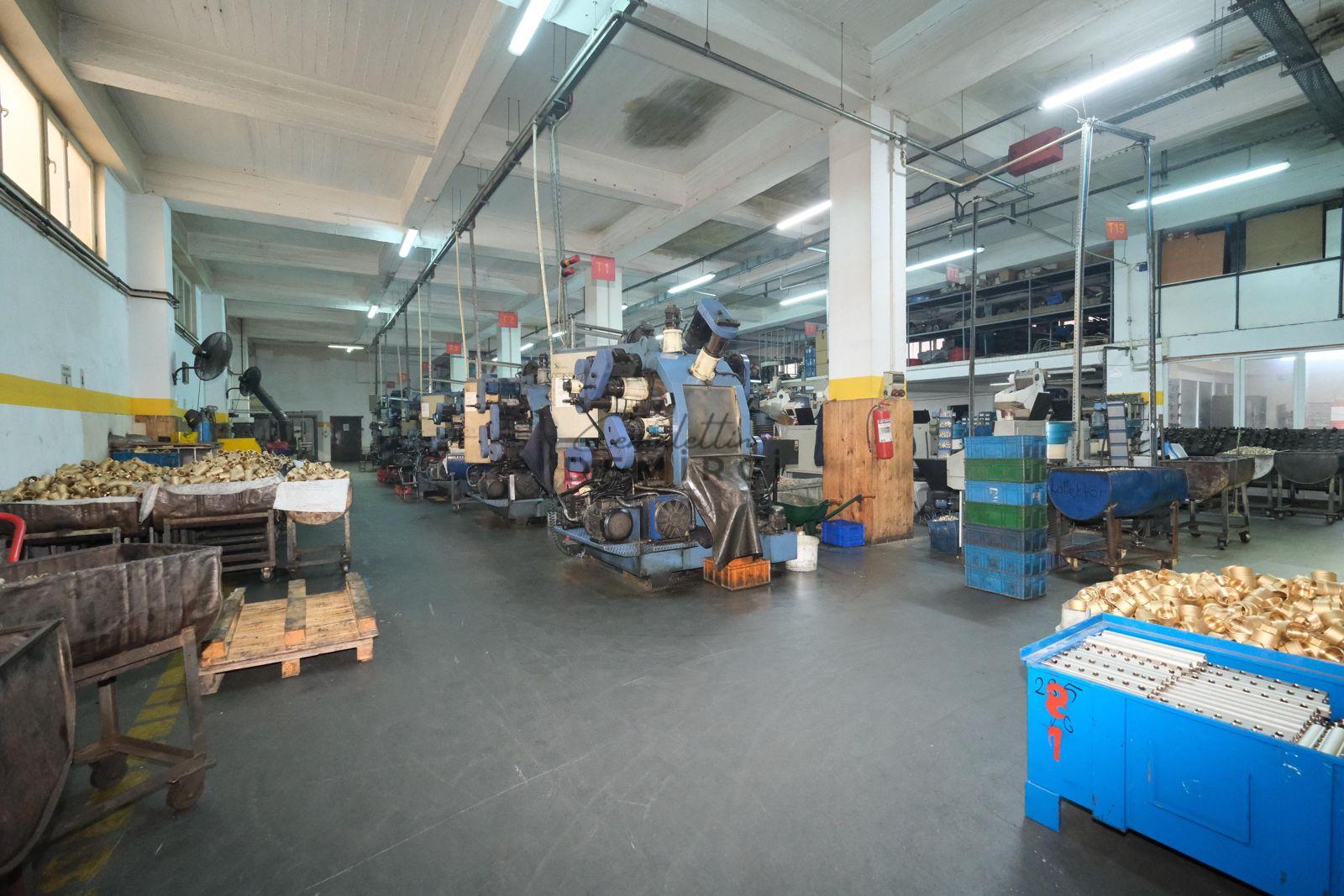 ESENYURT AKÇABURGAZ 5600M2 FIRSAT SATILIK MÜSTAKİL FABRİKA