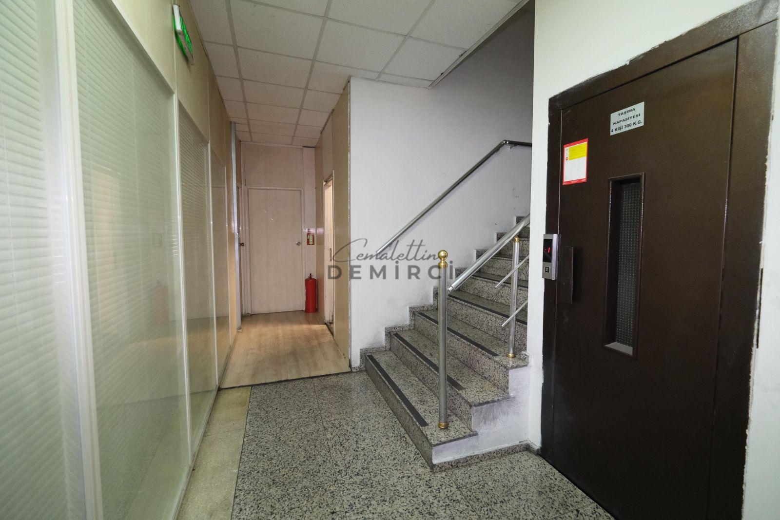 ESENYURT AKÇABURGAZ 5600M2 FIRSAT SATILIK MÜSTAKİL FABRİKA