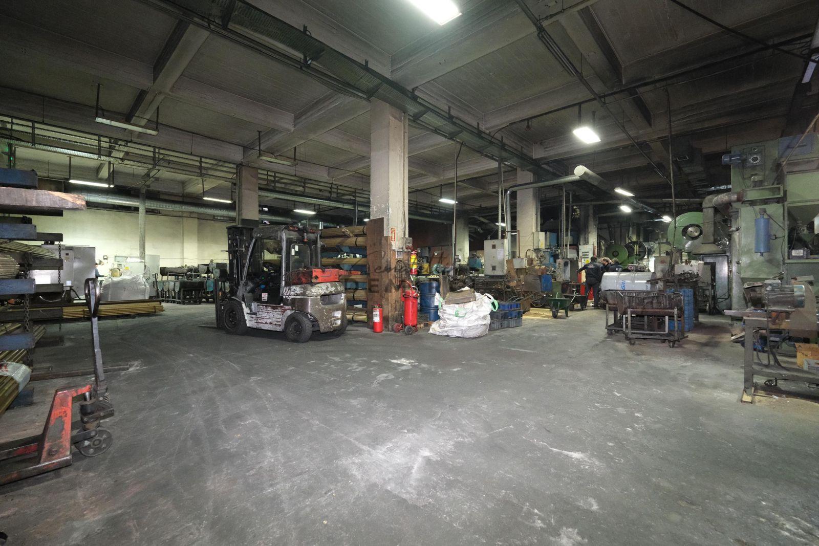 ESENYURT AKÇABURGAZ 5600M2 FIRSAT SATILIK MÜSTAKİL FABRİKA