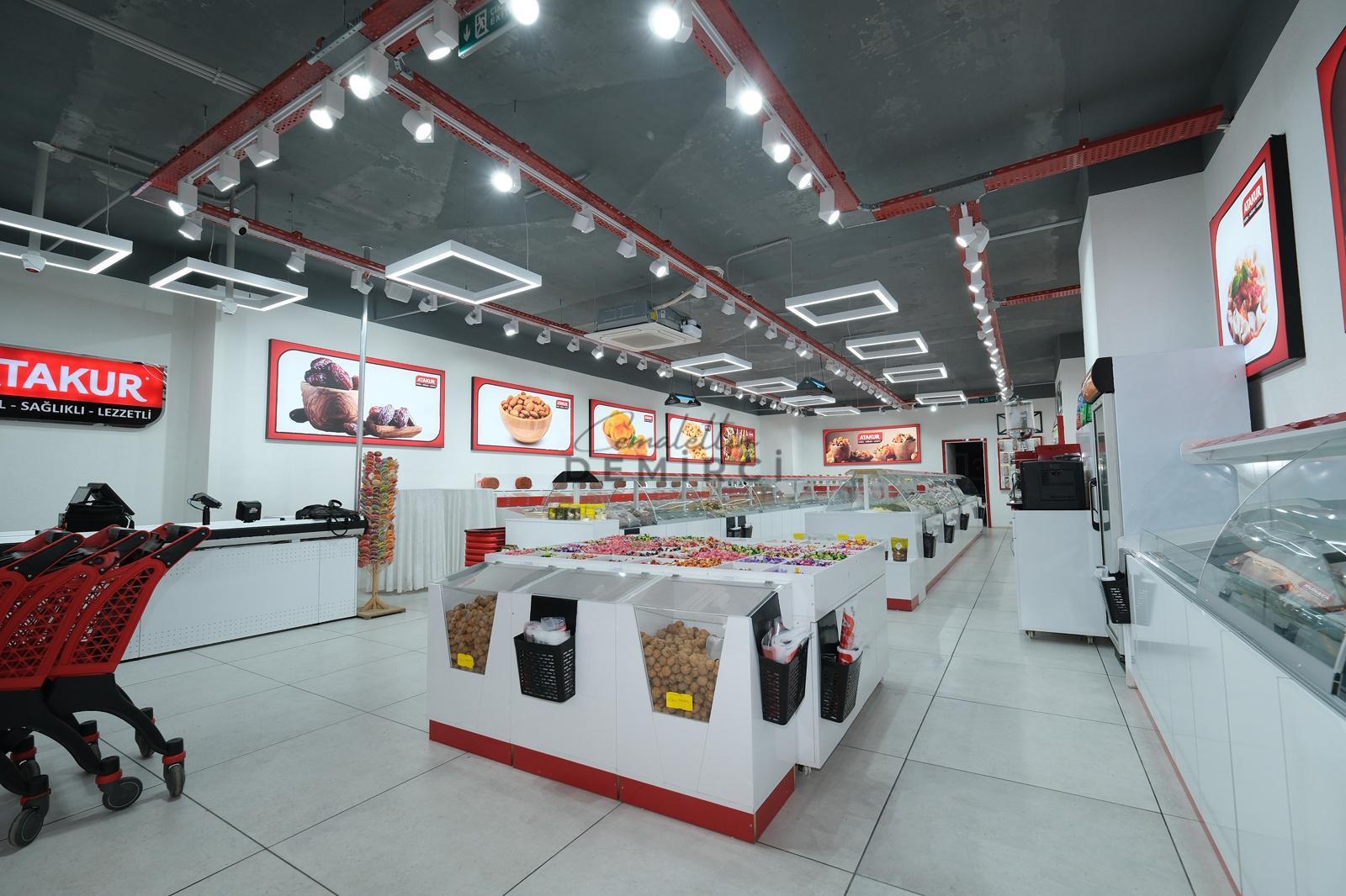 ANA CADDE ÜZERİ FIRSAT DEVREN KİRALIK HAZIR KURUYEMİŞ DÜKKANI