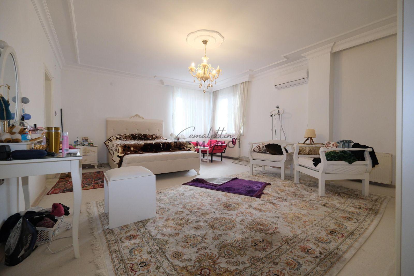 ÇATALCA OKLALI’DA DOĞA İÇERİSNDE LÜKS MÜSTAKİL VİLLA