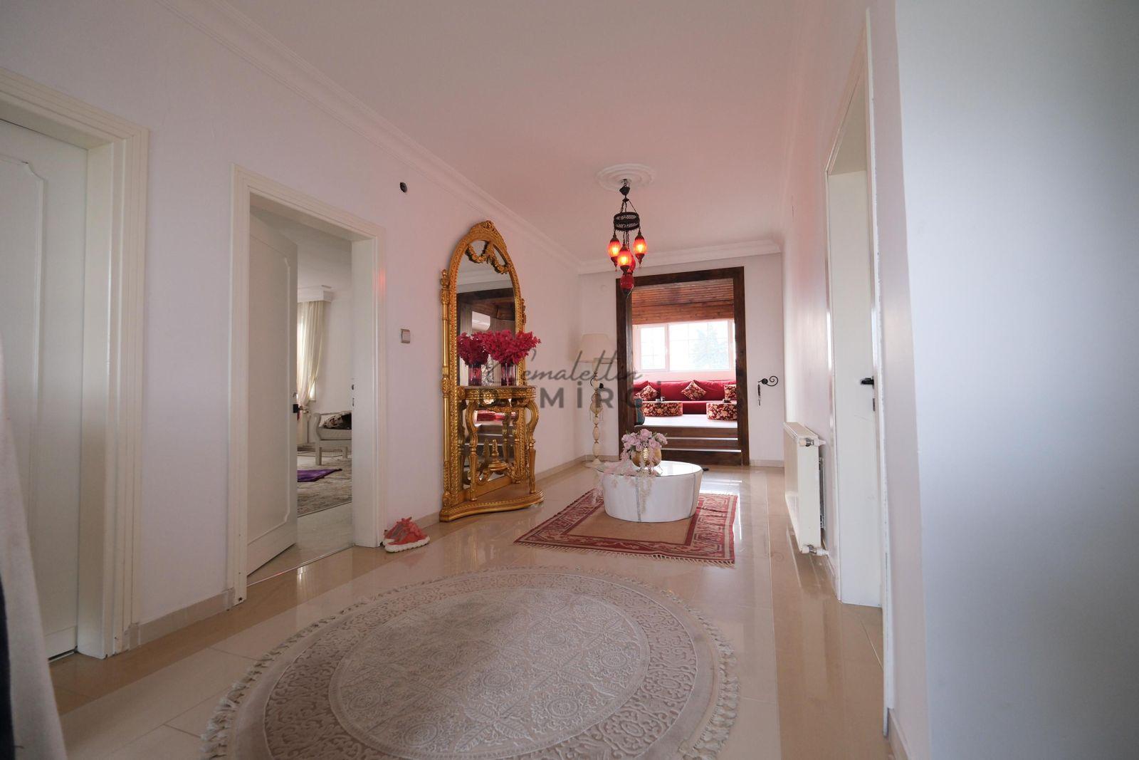 ÇATALCA OKLALI’DA DOĞA İÇERİSNDE LÜKS MÜSTAKİL VİLLA