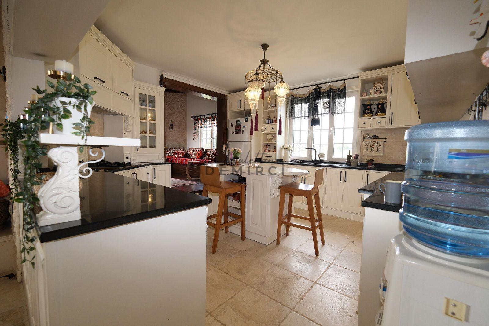 ÇATALCA OKLALI’DA DOĞA İÇERİSNDE LÜKS MÜSTAKİL VİLLA