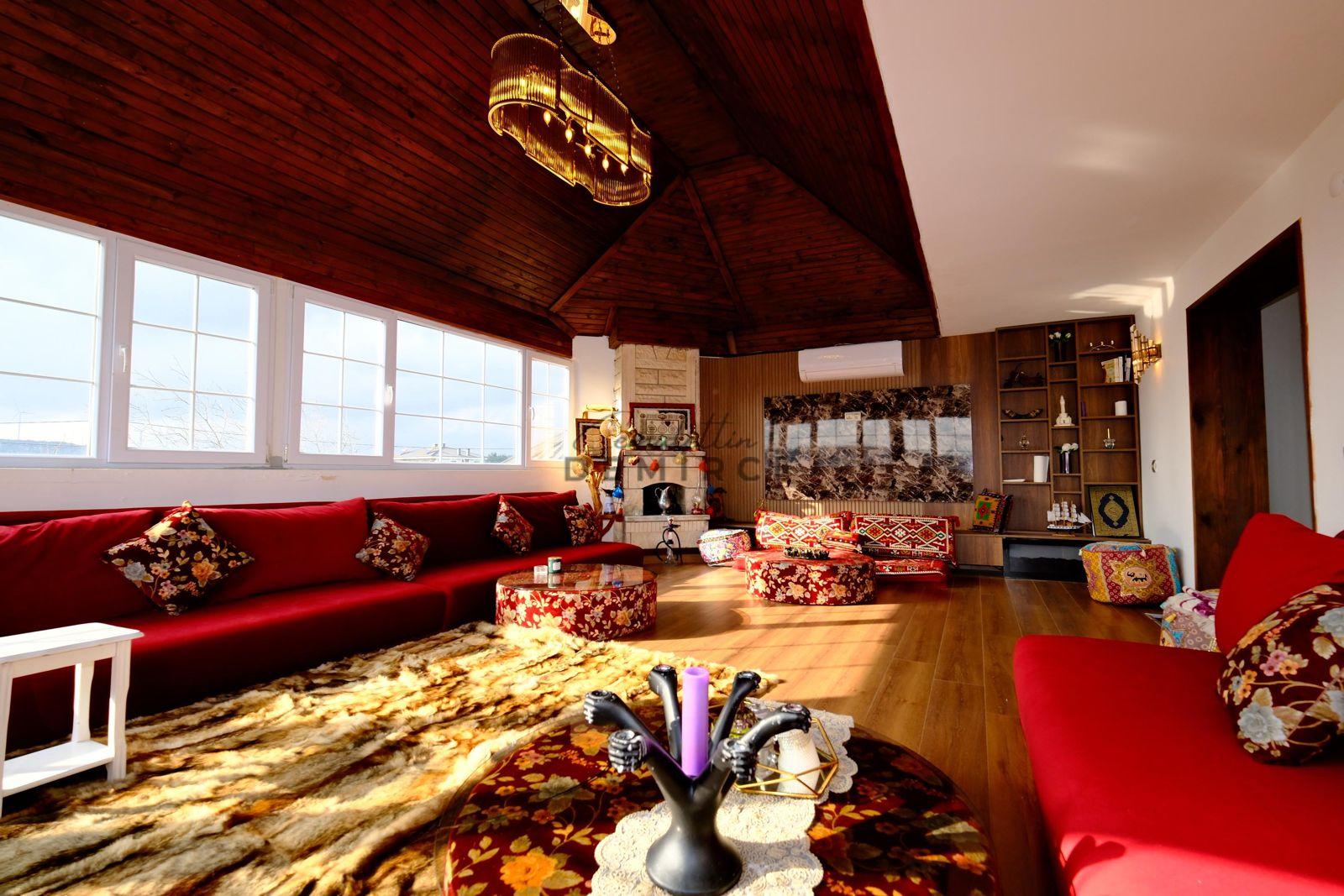 ÇATALCA OKLALI’DA DOĞA İÇERİSNDE LÜKS MÜSTAKİL VİLLA