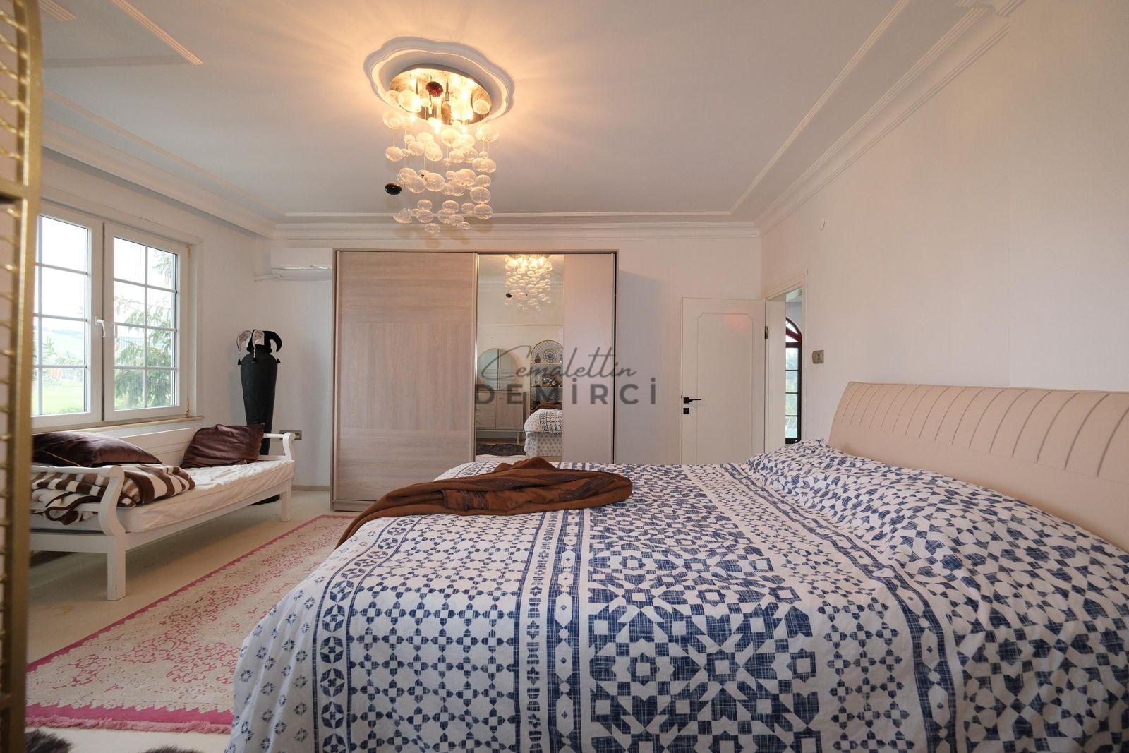 ÇATALCA OKLALI’DA DOĞA İÇERİSNDE LÜKS MÜSTAKİL VİLLA