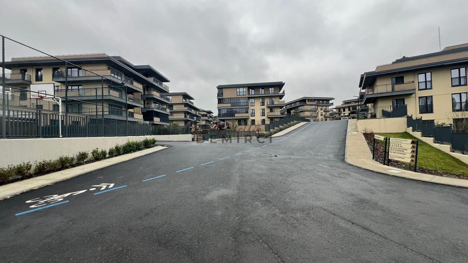 EMLAK KONUT VADİ EVLERİ 2 TADİLATLI SATILIK 4+1 120m2 TERASLI