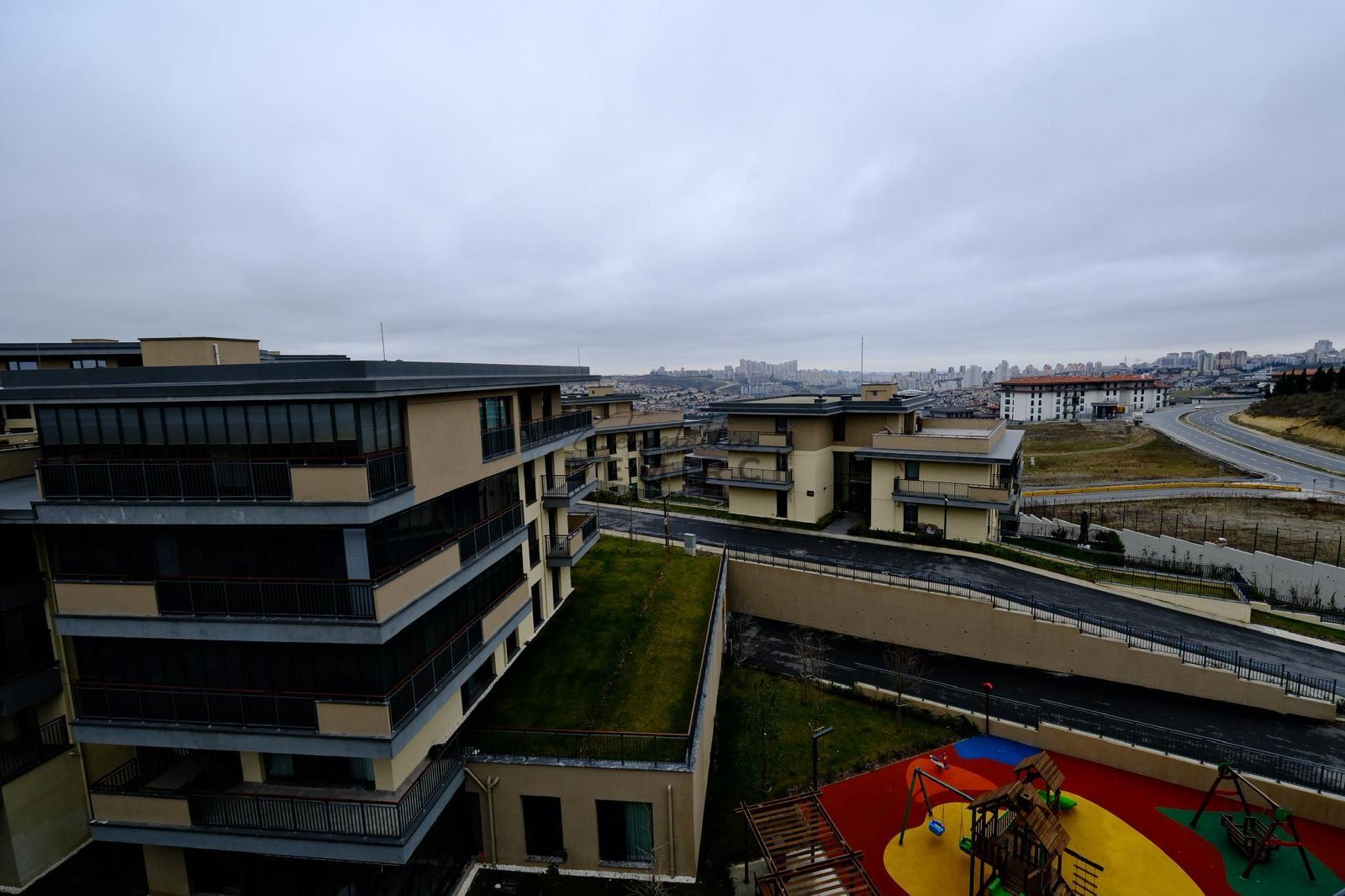 EMLAK KONUT VADİ EVLERİ 2 TADİLATLI SATILIK 4+1 120m2 TERASLI