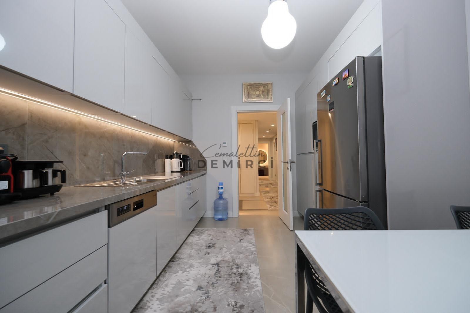 EMLAK KONUT VADİ EVLERİ 2 TADİLATLI SATILIK 4+1 120m2 TERASLI