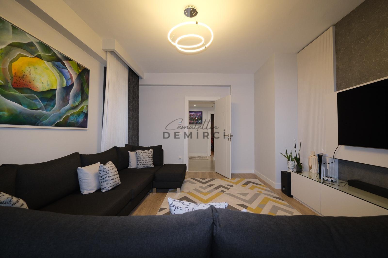 EMLAK KONUT VADİ EVLERİ 2 TADİLATLI SATILIK 4+1 120m2 TERASLI