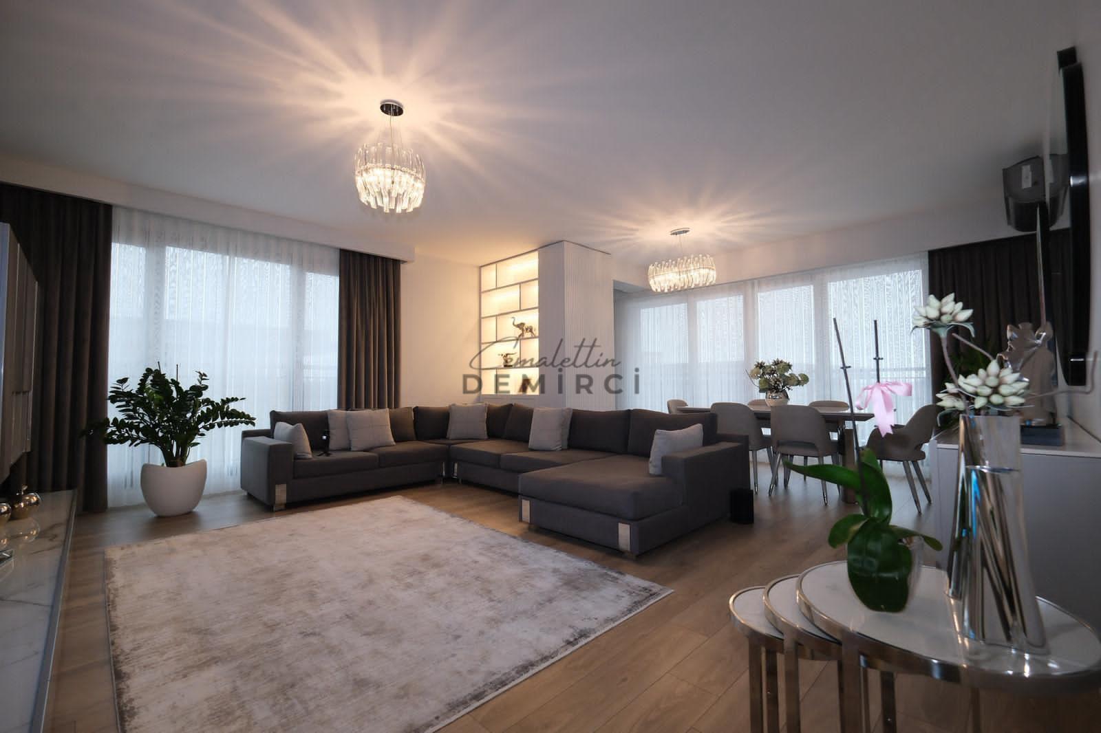 EMLAK KONUT VADİ EVLERİ 2 TADİLATLI SATILIK 4+1 120m2 TERASLI