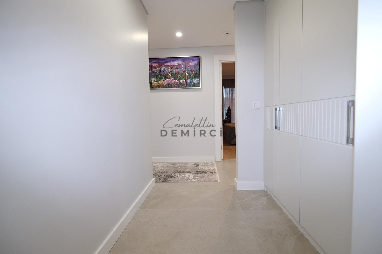 EMLAK KONUT VADİ EVLERİ 2 TADİLATLI SATILIK 4+1 120m2 TERASLI