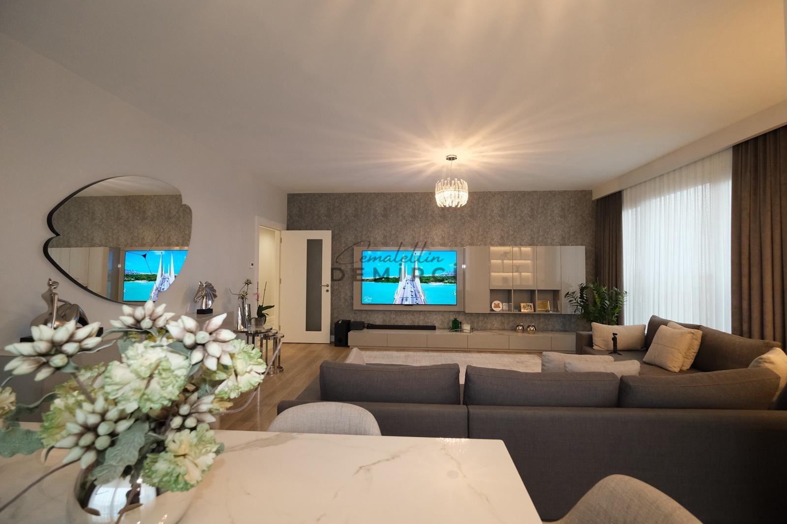 EMLAK KONUT VADİ EVLERİ 2 TADİLATLI SATILIK 4+1 120m2 TERASLI