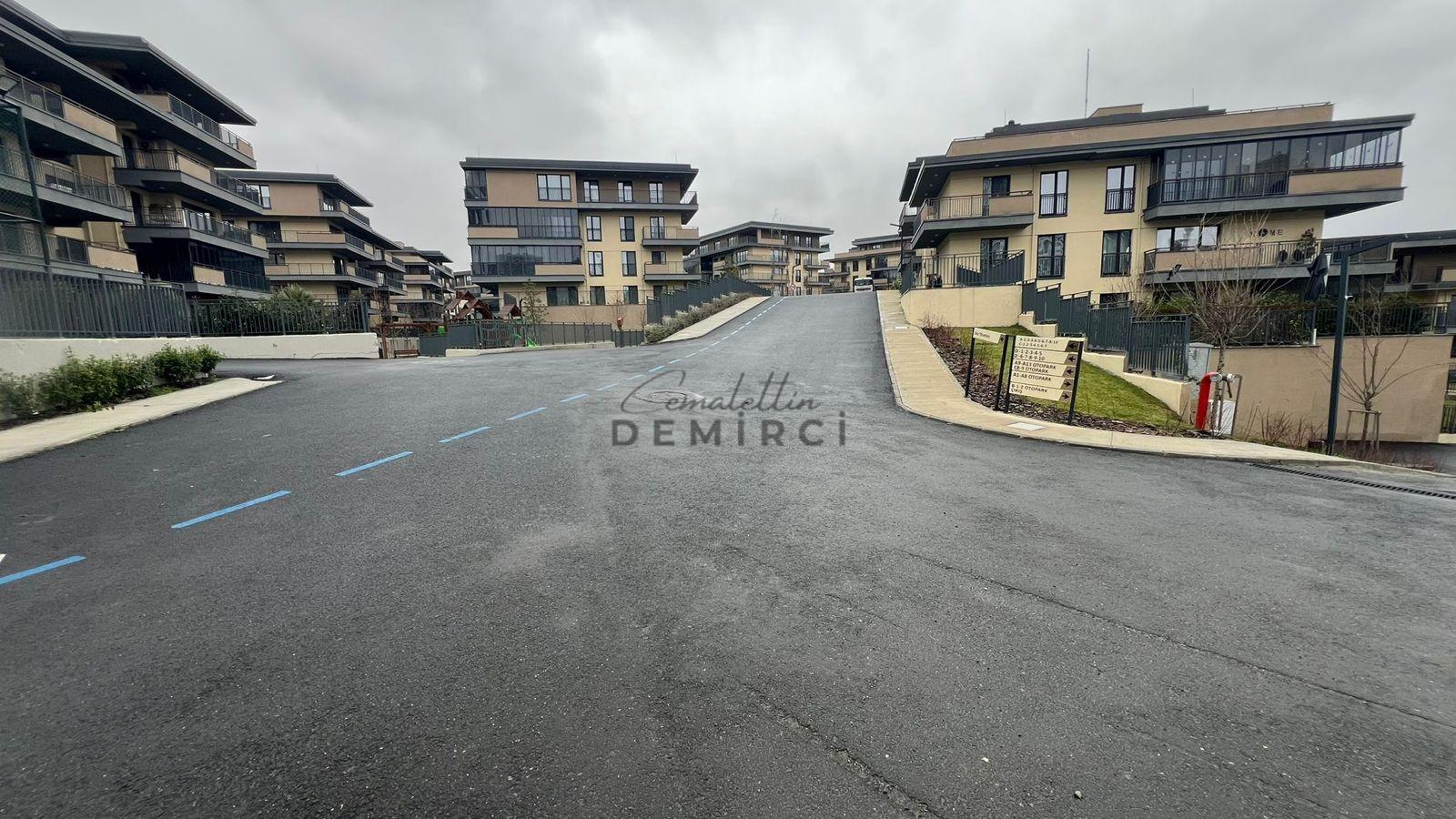 EMLAK KONUT VADİ EVLERİ 2 TADİLATLI SATILIK 4+1 120m2 TERASLI