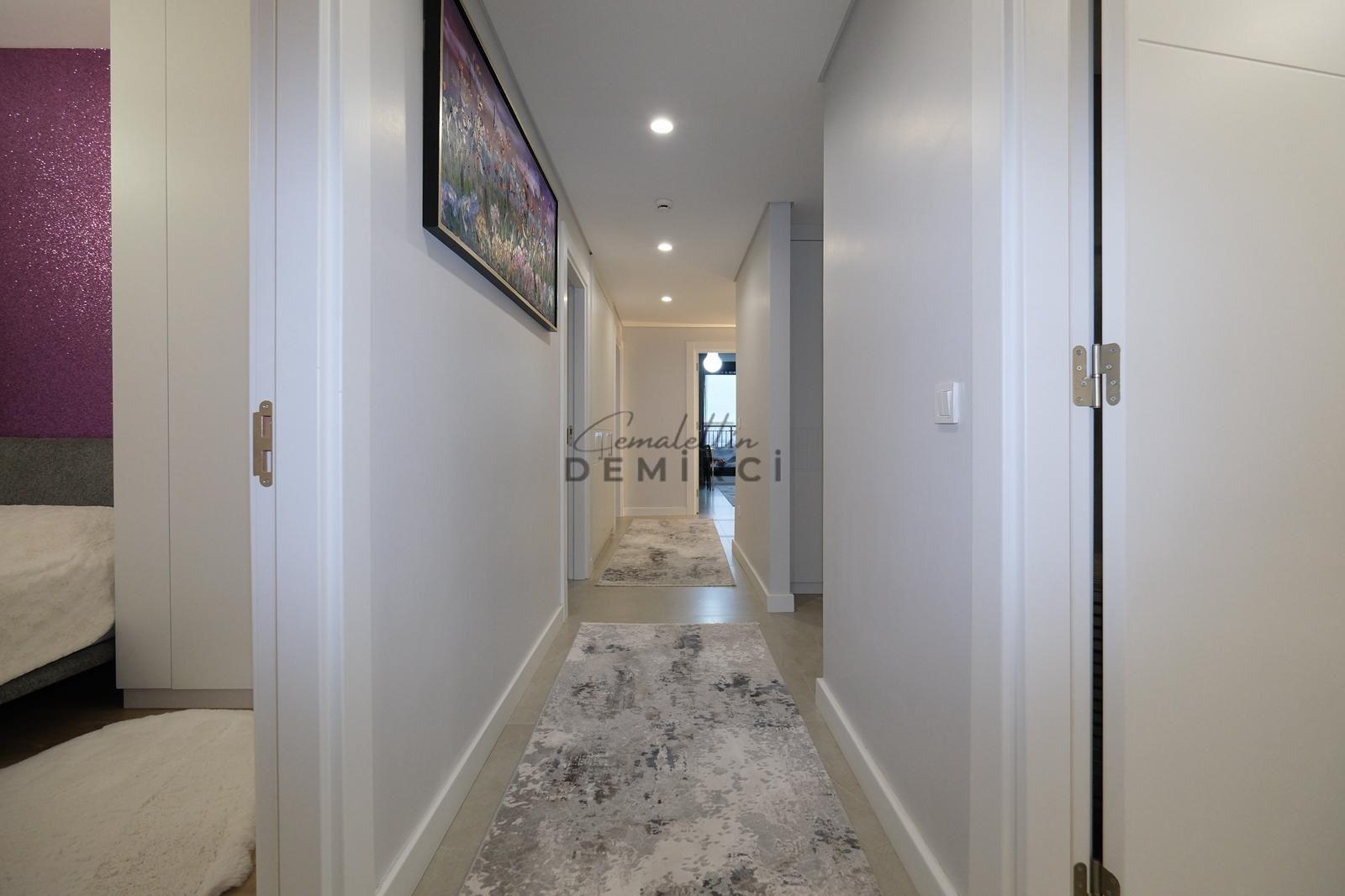 EMLAK KONUT VADİ EVLERİ 2 TADİLATLI SATILIK 4+1 120m2 TERASLI