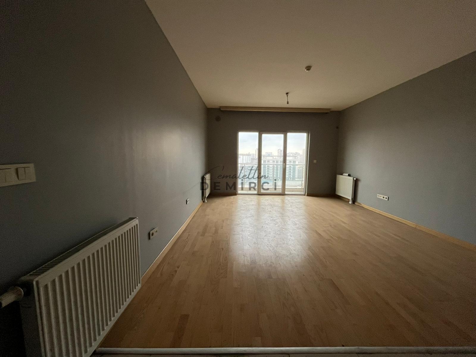 Başakşehir Metrokentte Satılık 1+1 | Boş ve Taşınmaya Uygun