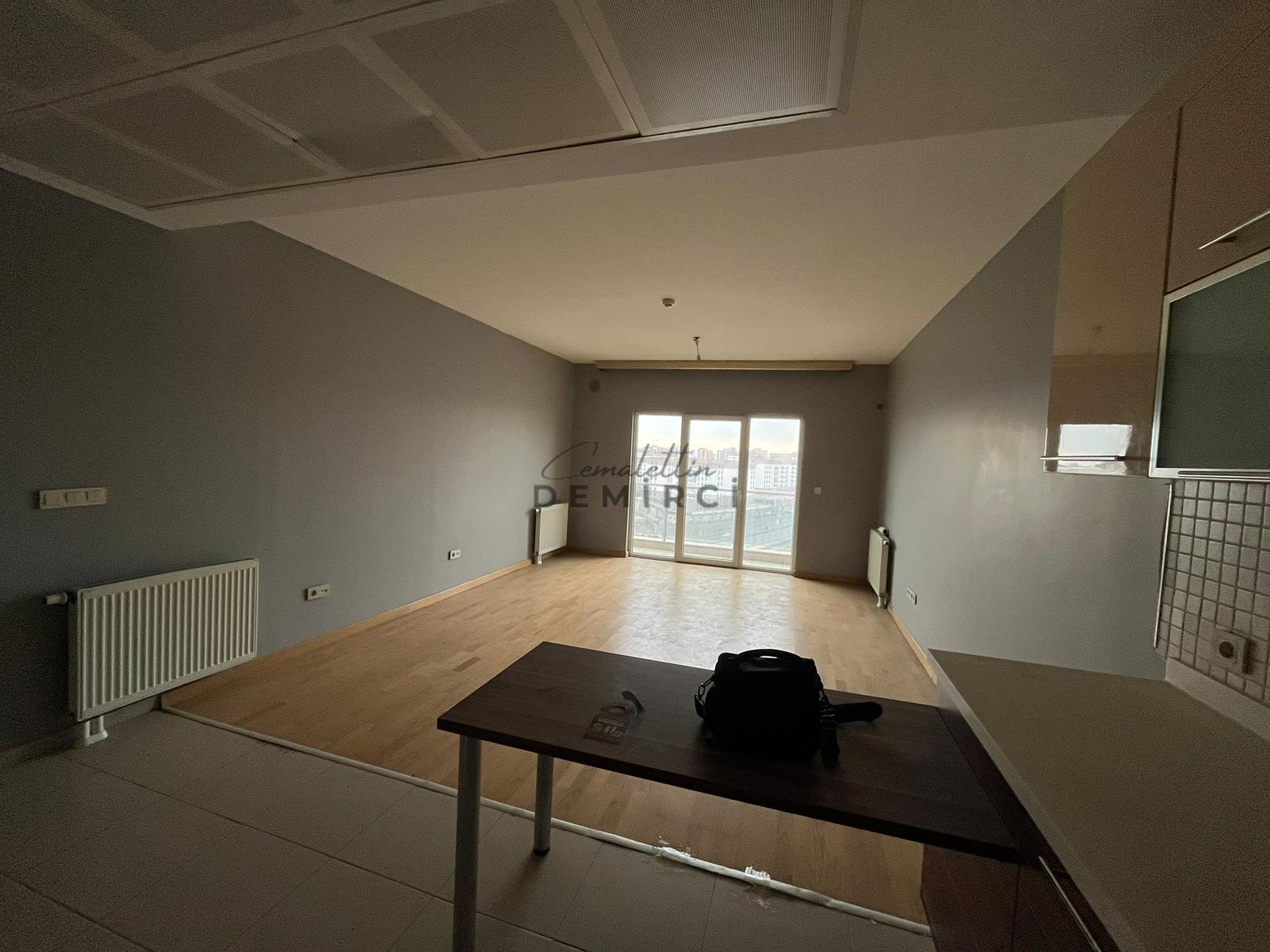 Başakşehir Metrokentte Satılık 1+1 | Boş ve Taşınmaya Uygun