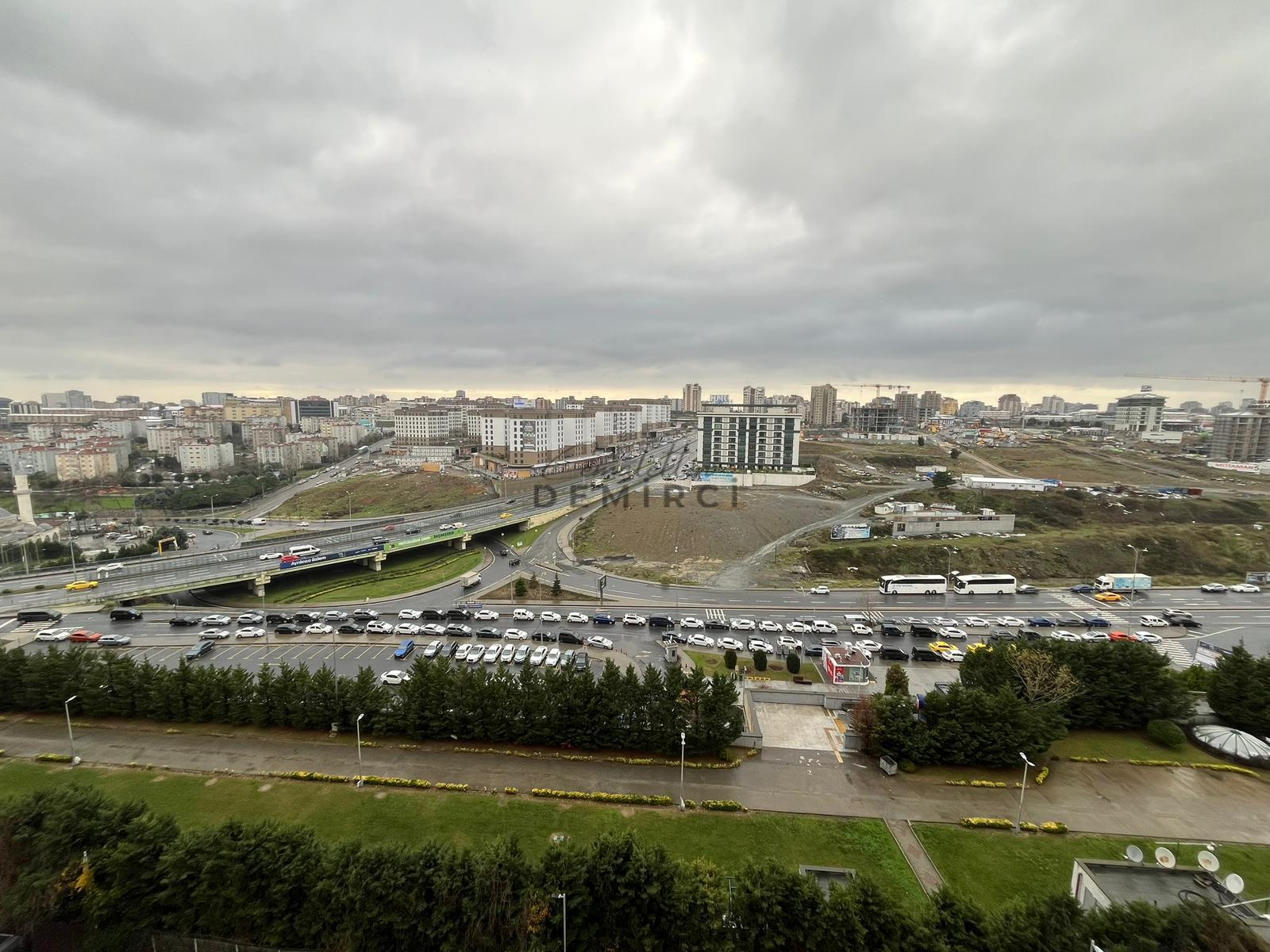 Başakşehir Metrokentte Satılık 1+1 | Boş ve Taşınmaya Uygun