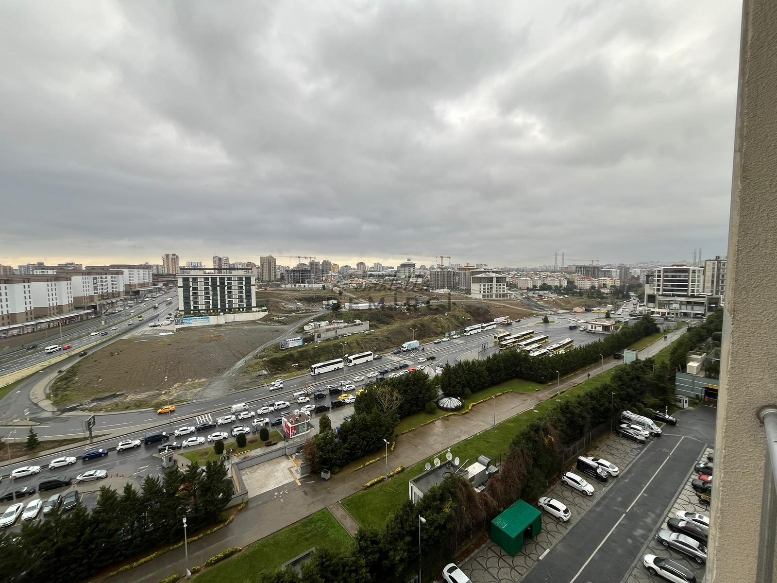 Başakşehir Metrokentte Satılık 1+1 | Boş ve Taşınmaya Uygun