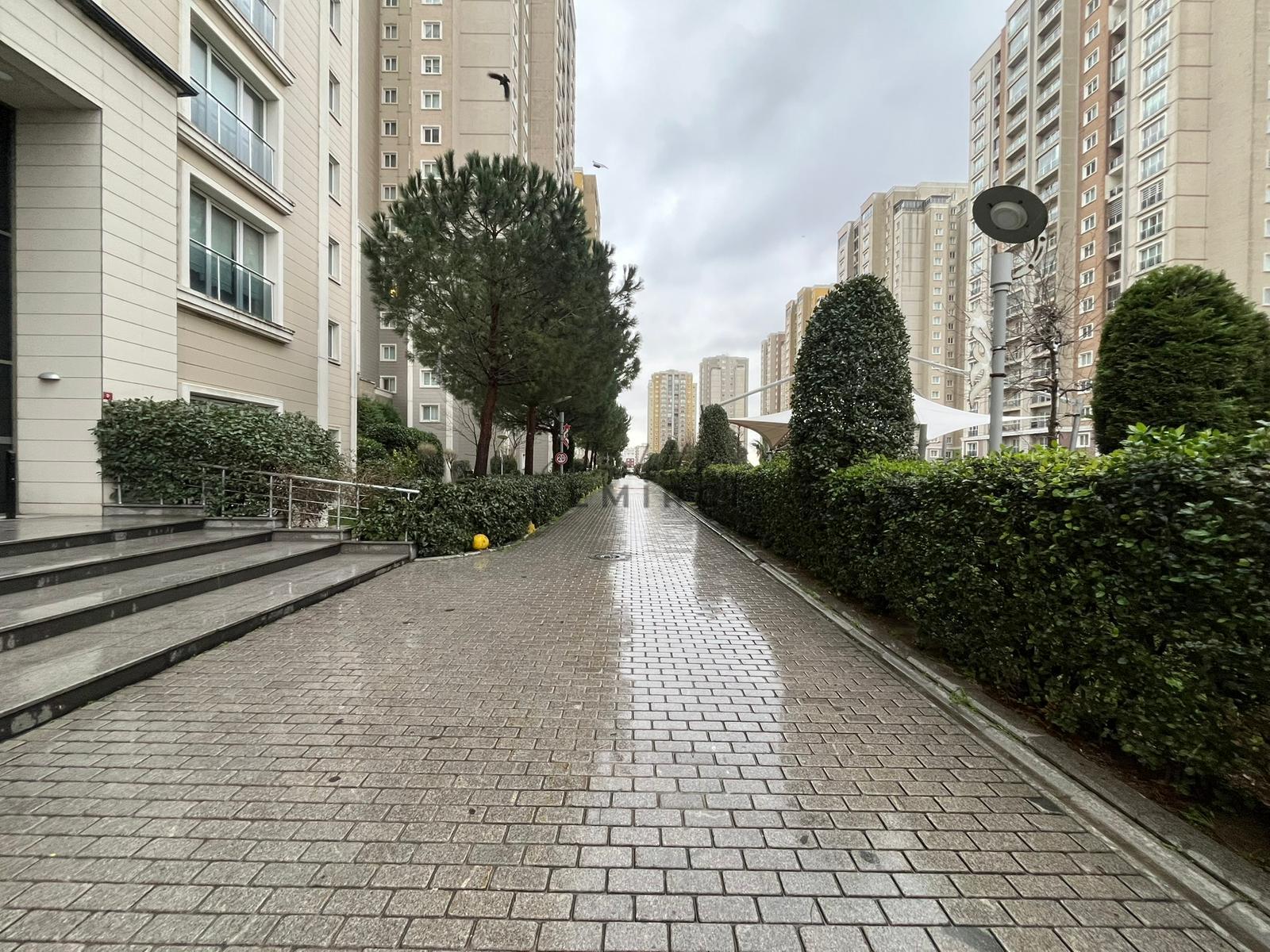 Başakşehir Metrokentte Satılık 1+1 | Boş ve Taşınmaya Uygun