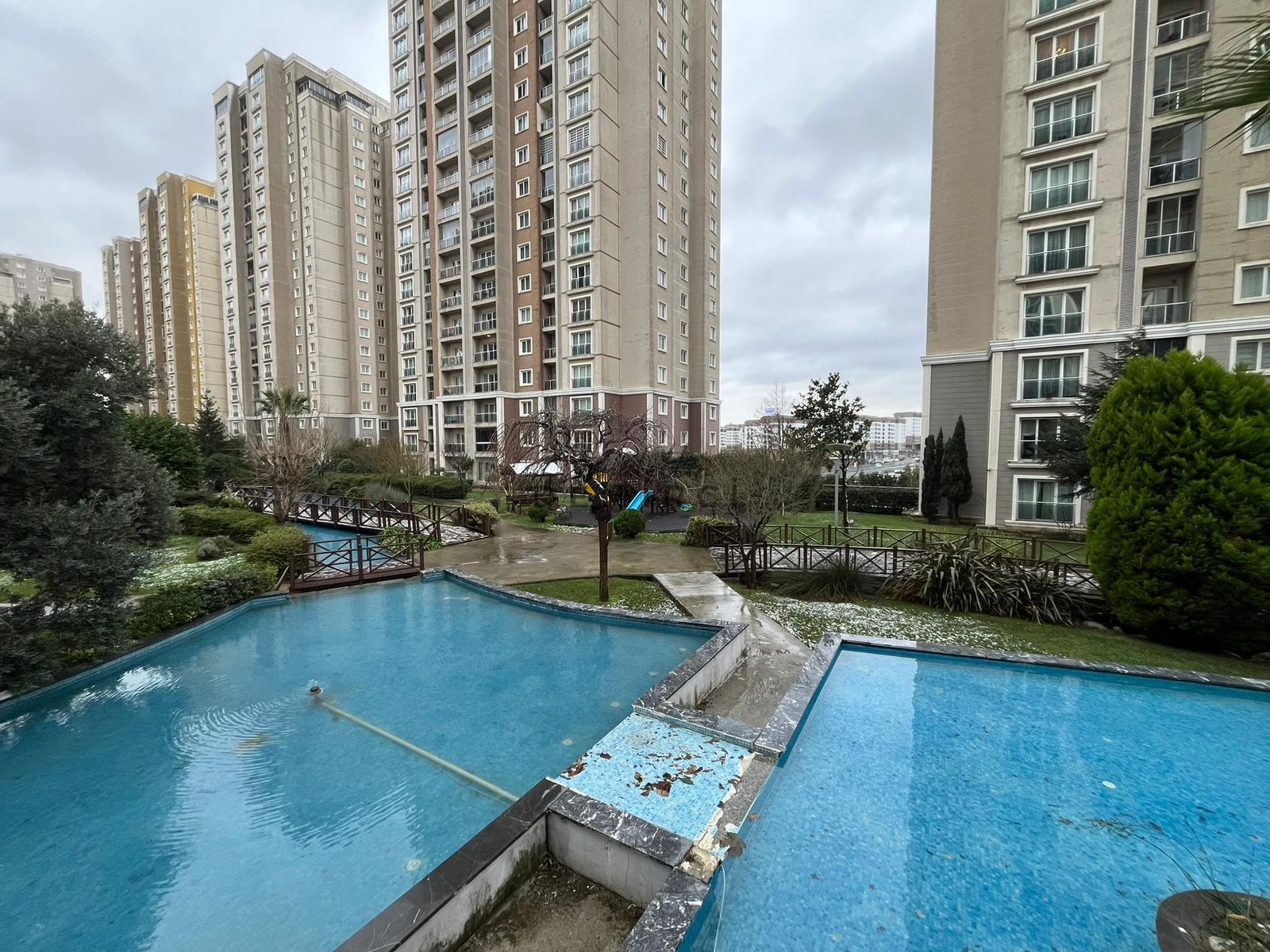 Başakşehir Metrokentte Satılık 1+1 | Boş ve Taşınmaya Uygun