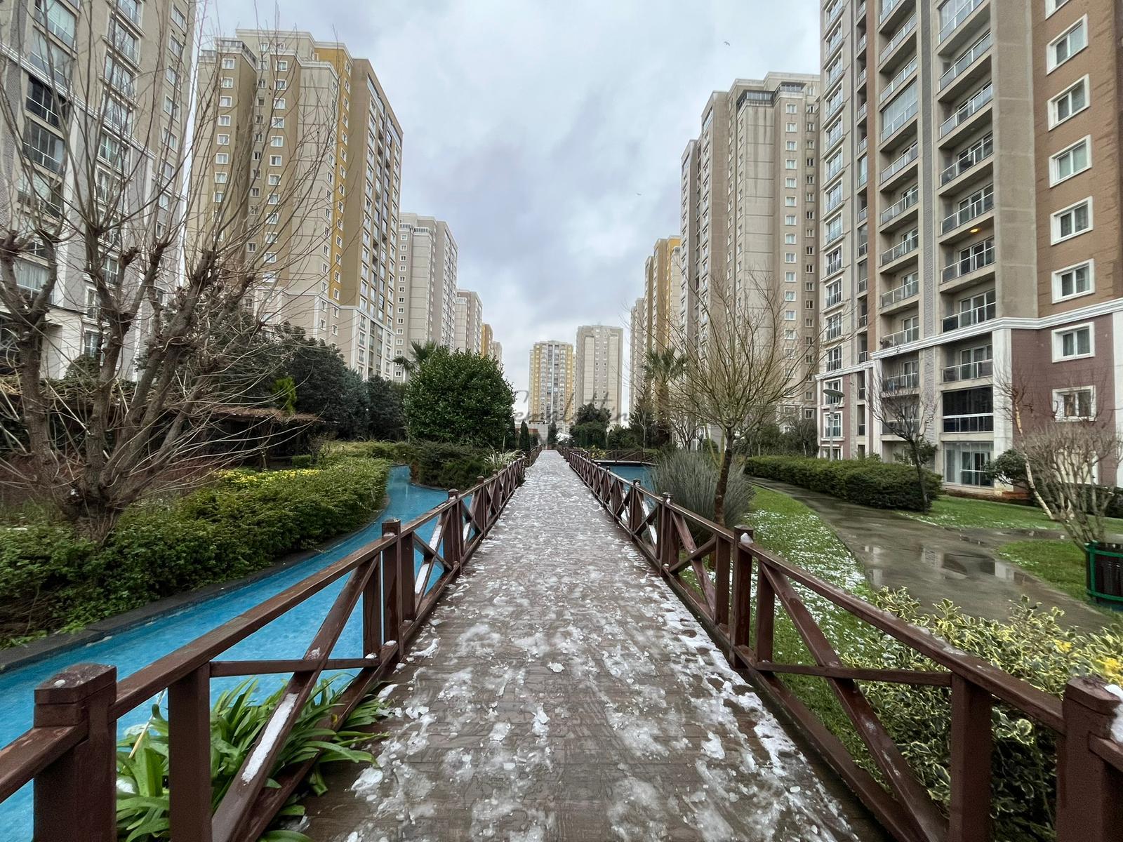 Başakşehir Metrokentte Satılık 1+1 | Boş ve Taşınmaya Uygun