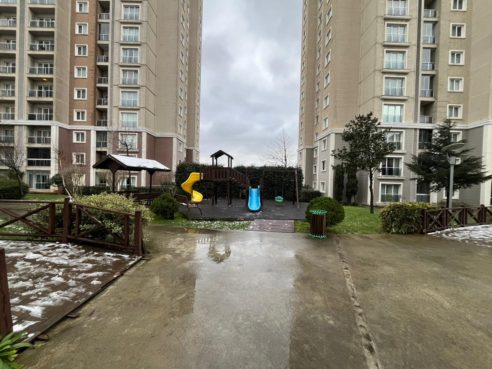 Başakşehir Metrokentte Satılık 1+1 | Boş ve Taşınmaya Uygun