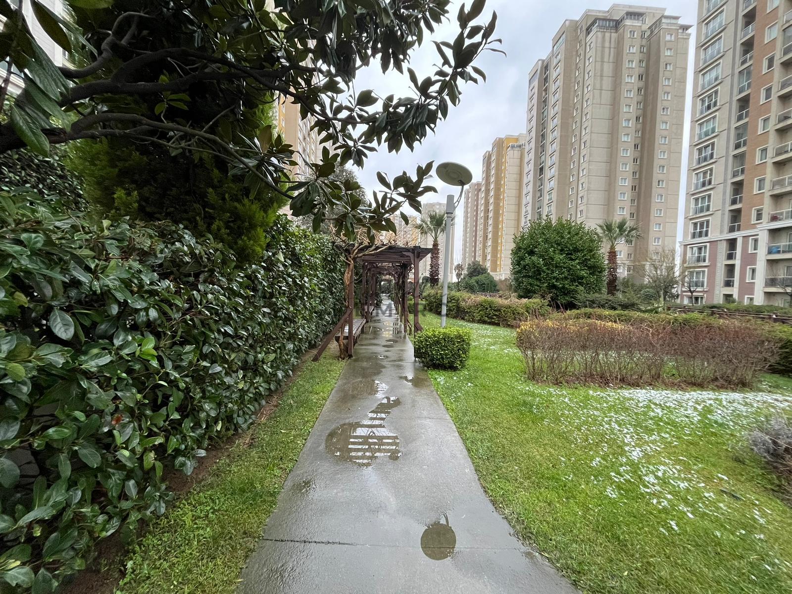 Başakşehir Metrokentte Satılık 1+1 | Boş ve Taşınmaya Uygun