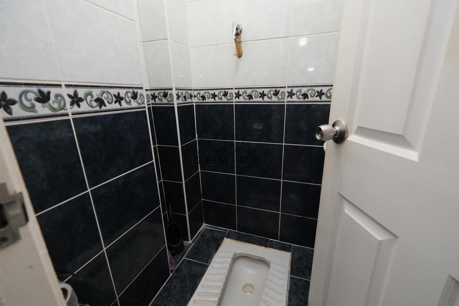 Sefaköy İnönü Mahallesinde Otoparklı Satılık 2+1 Daire